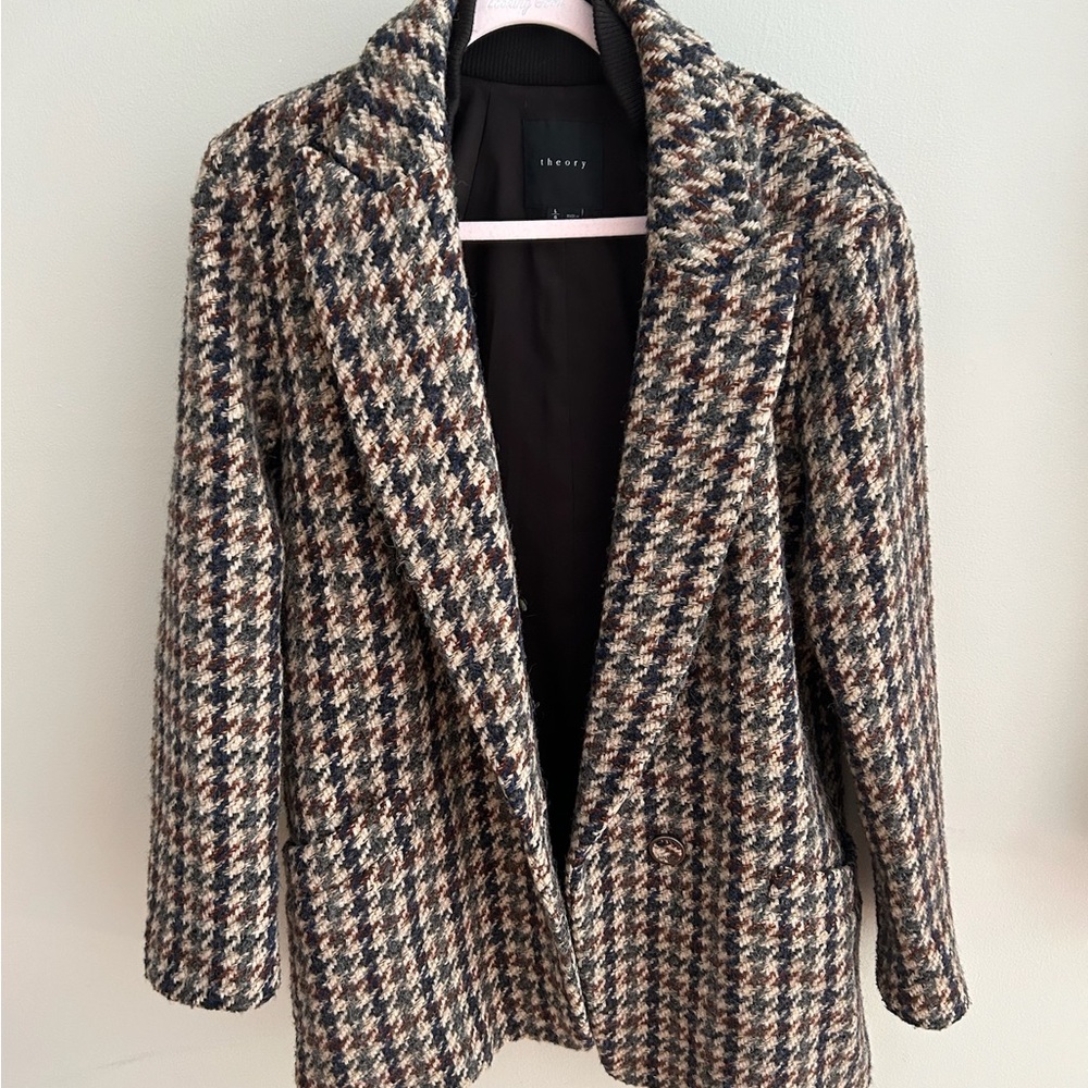 Theory Wool Houndstooth Blazer Coat. NWOT. Size Small. Neutrals and Browns.